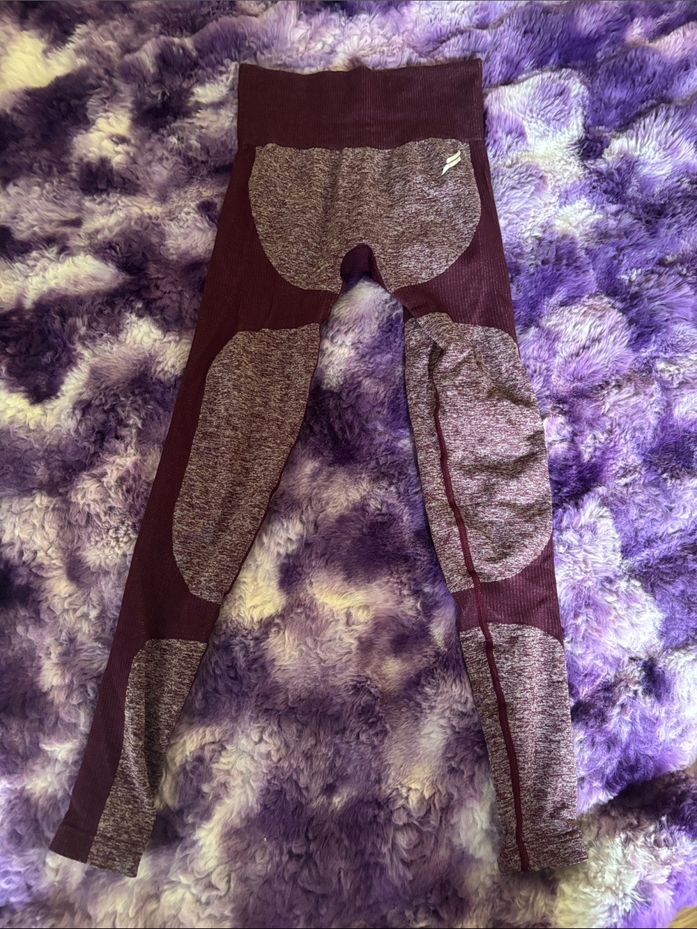DOYOUEVEN Seamless Leggings in Burgundy and Gray